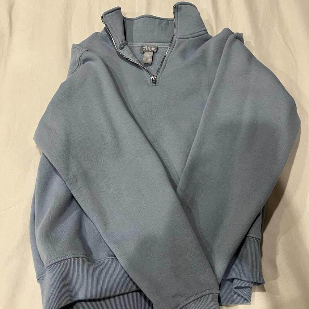 Tilly’s blue quarter zip